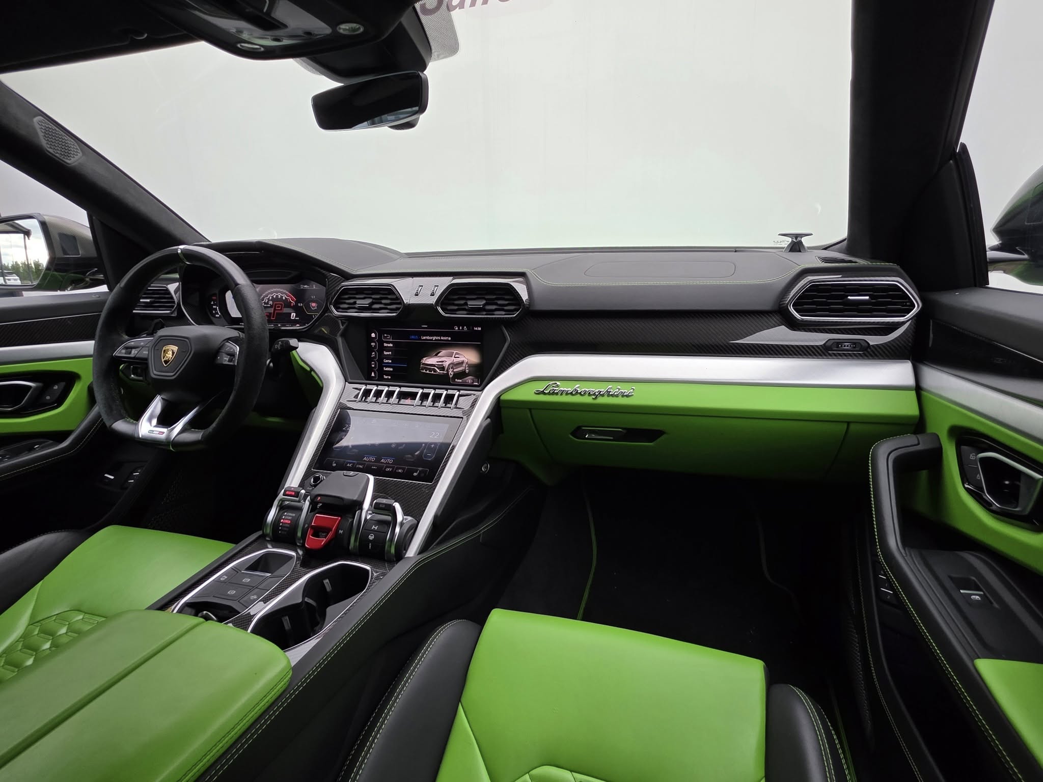 Lamborghini URUS 650-PS “CARBON”