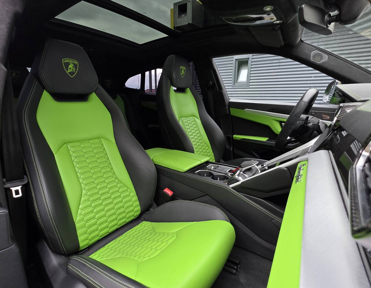 Lamborghini URUS 650-PS “CARBON”