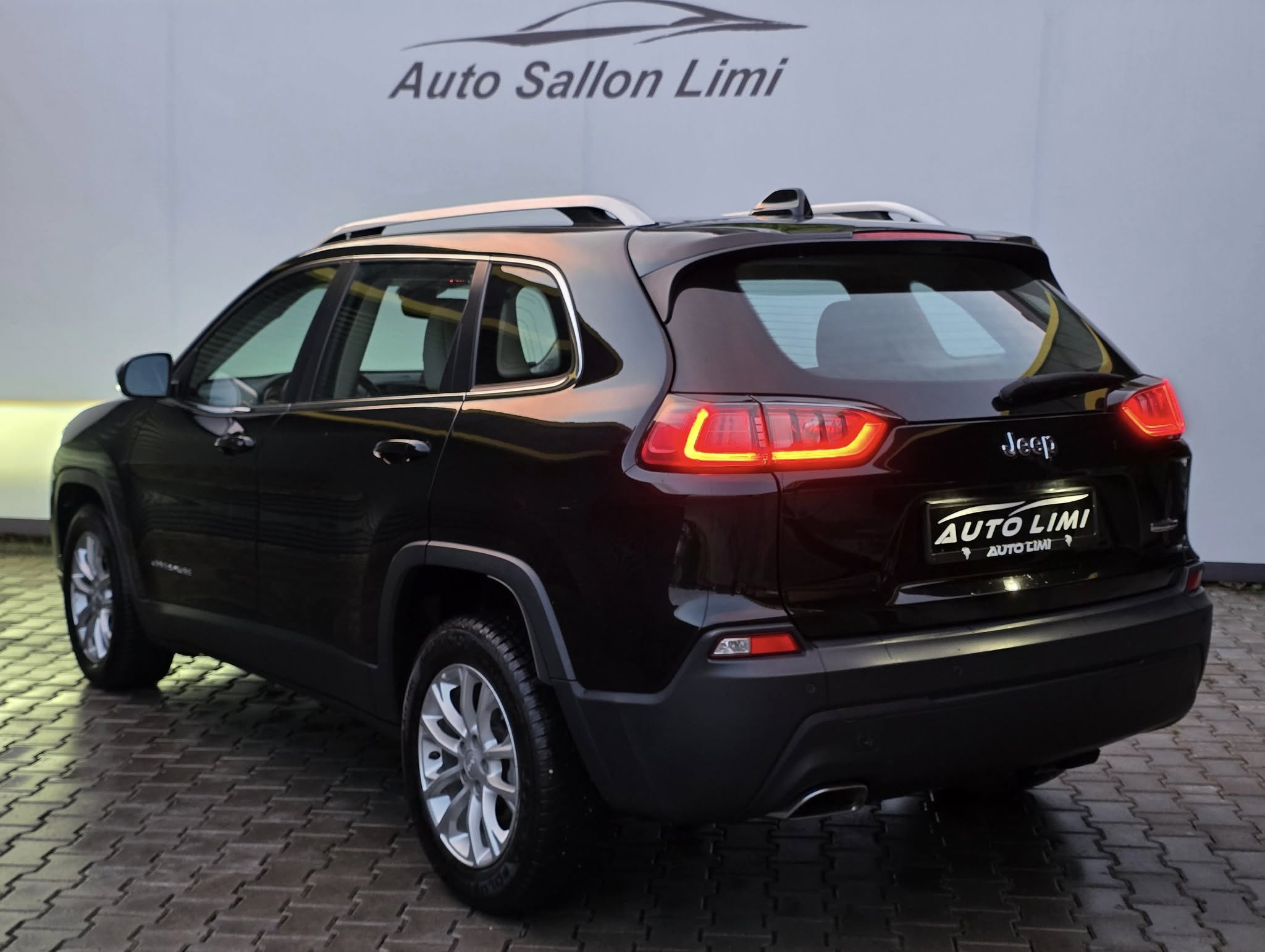 Jeep  CHEROKEE  Longitude