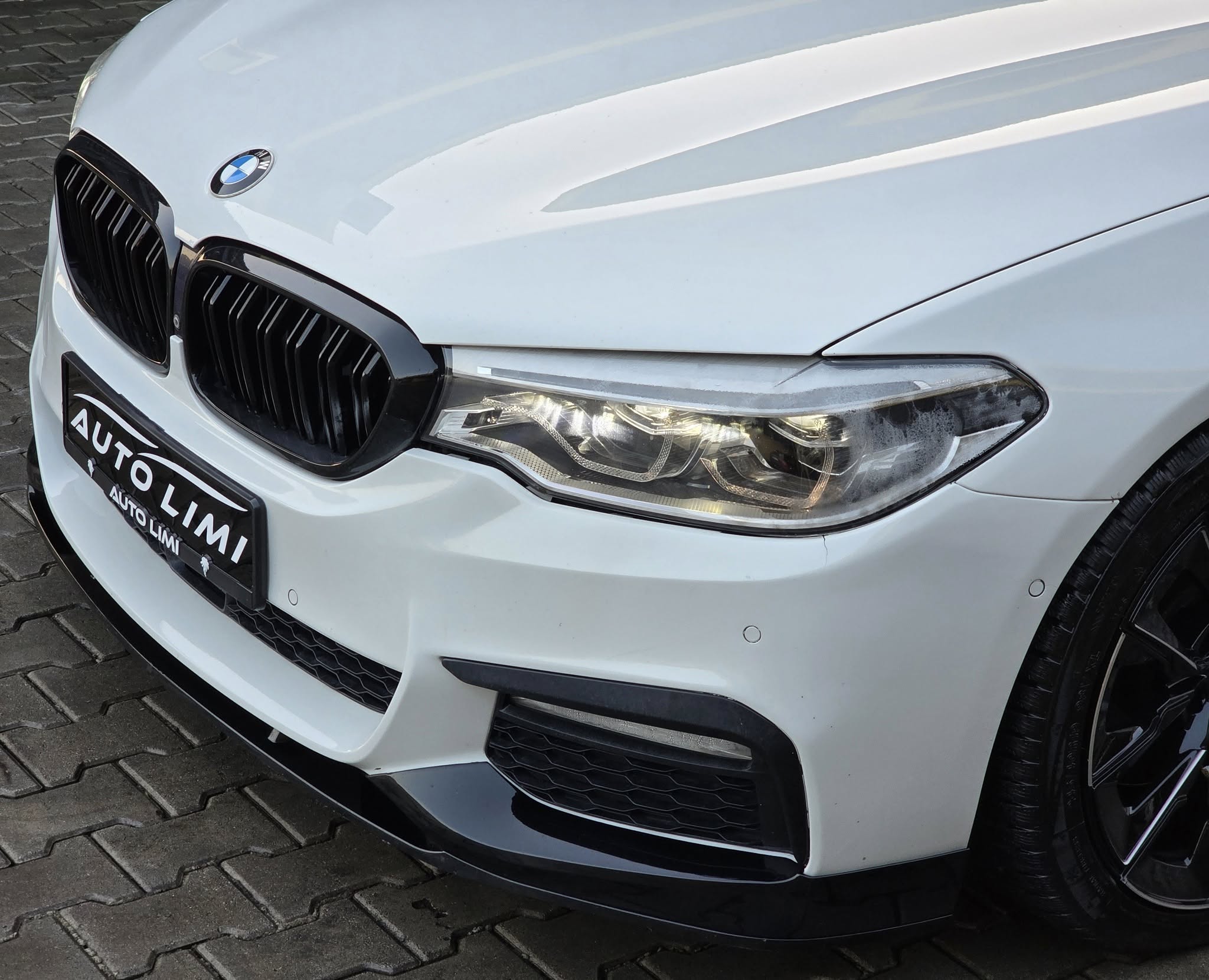 Bmw 530d  M-Packet X-Drive