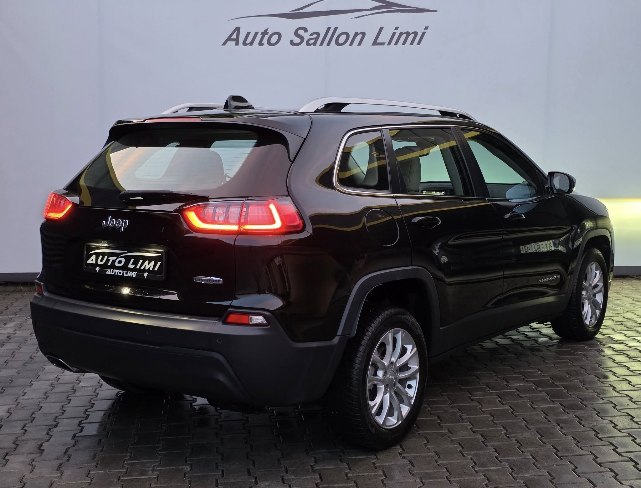 Jeep  CHEROKEE  Longitude